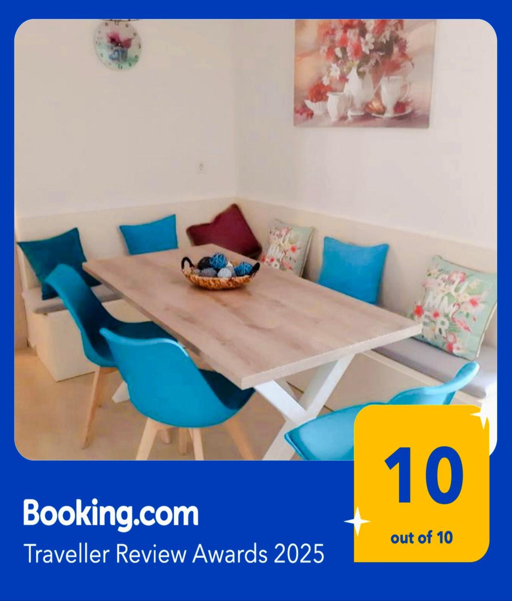 Central Apartment Near The Beach With Huge Private Terrace Loutráki Zewnętrze zdjęcie